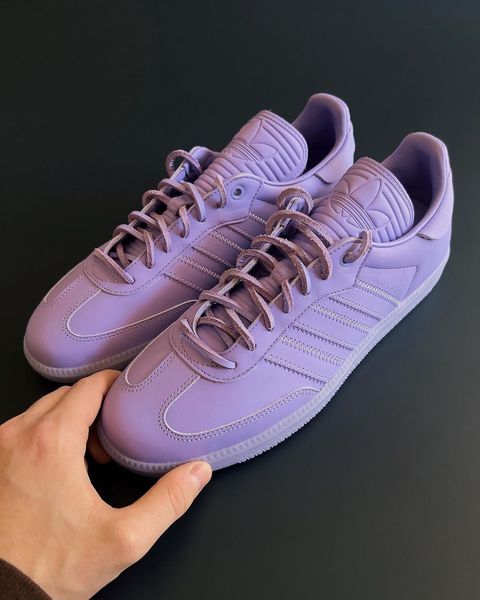 Neuer Pharrell x adidas Samba Humanrace im Lilac Colorway enthullt